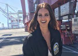 Universidade de Nova York cria curso sobre Lana Del Rey; saiba detalhes