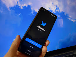 Bluesky finalmente ganha suporte para vídeos no aplicativo