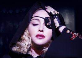 Vídeo de Madonna supostamente usando poppers viraliza, e cantora nega uso: “Sou cristã”